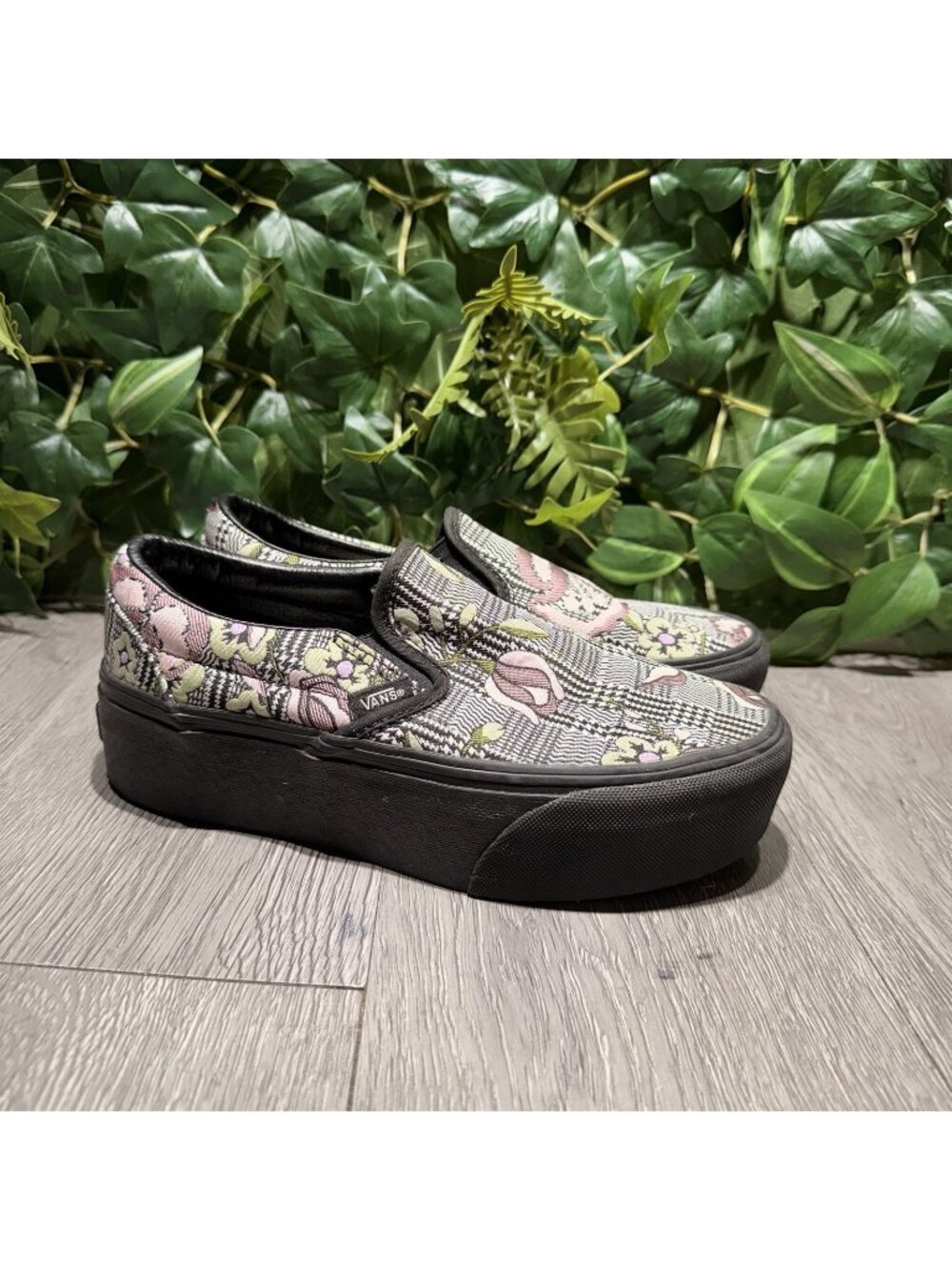 Vans Classic Slip-on Stackform Tapestry Floral Shoes Size Women's Size 6.5